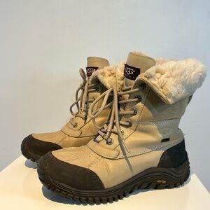 UGG Womens Adirondack II Waterproof Leather/Suede Lace-Up Boot US6 colour Sand